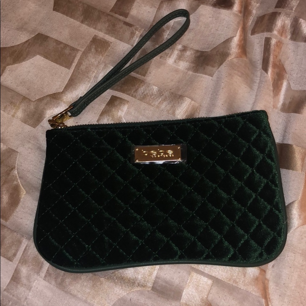 Bebe Emerald Quilted Wristlet NWT